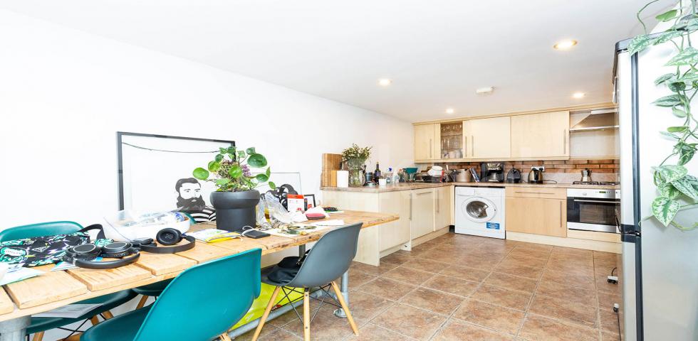 			VIRTUAL TOUR AVAILABLE!, 2 Bedroom, 1 bath, 1 reception Maisonette			 EAGLE HOUSE-EAGLE WHARF ROAD, OLD STREET-SHOREDITCH